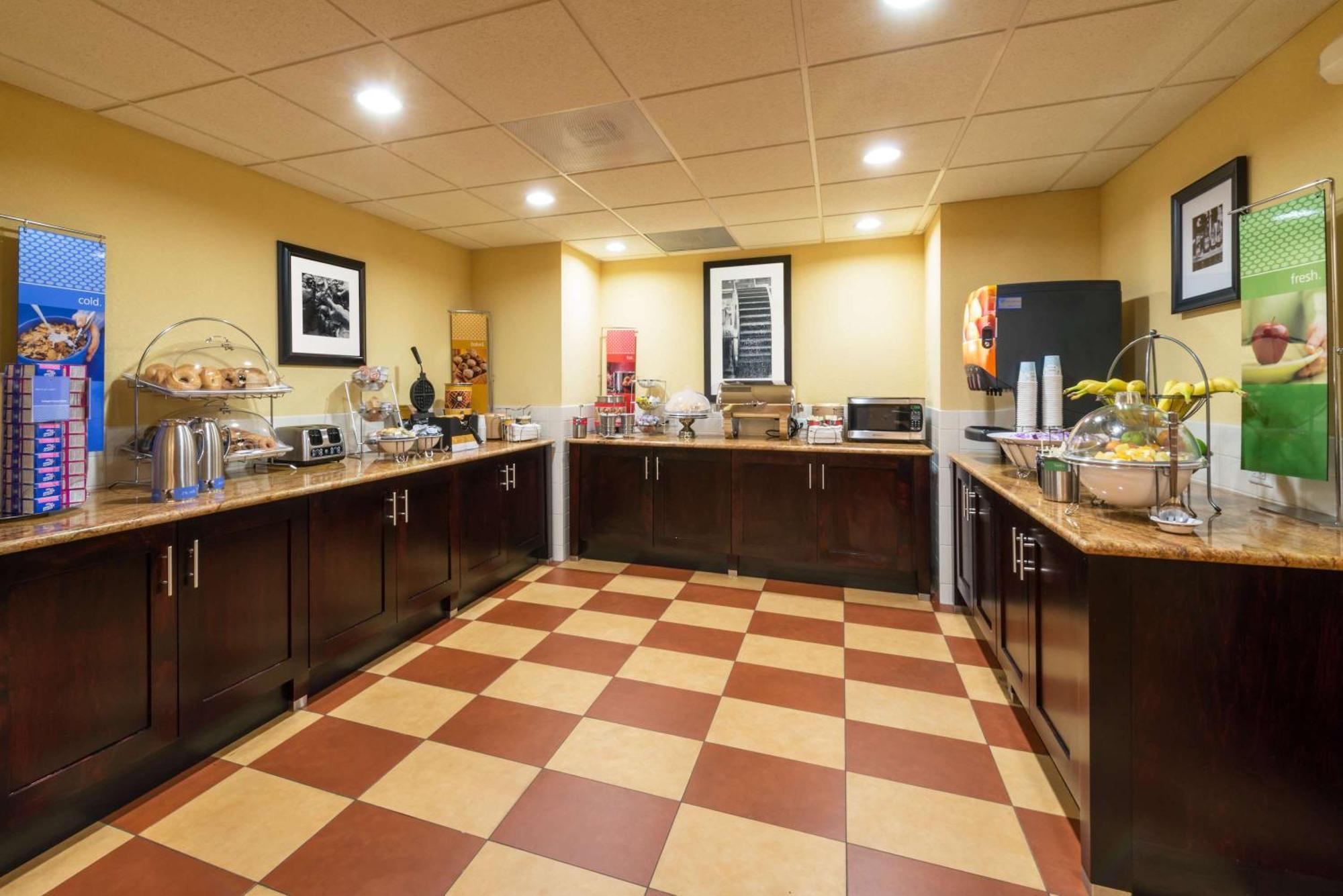 Hampton Inn I-10 & College Drive Baton Rouge Eksteriør billede